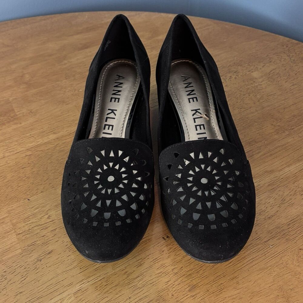 Anne Klein Alyssa Women’s Black Suede Cutout Design Wedge Shoes Size 7